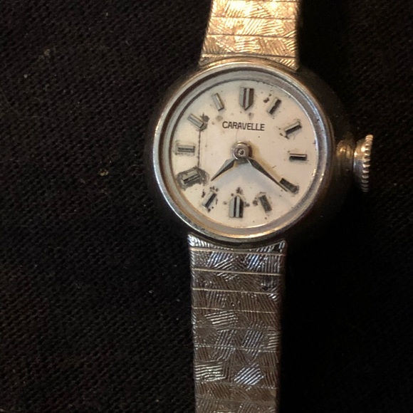 Caravelle 10k 17 jewels works perfect very pretty - Picture 3 of 10